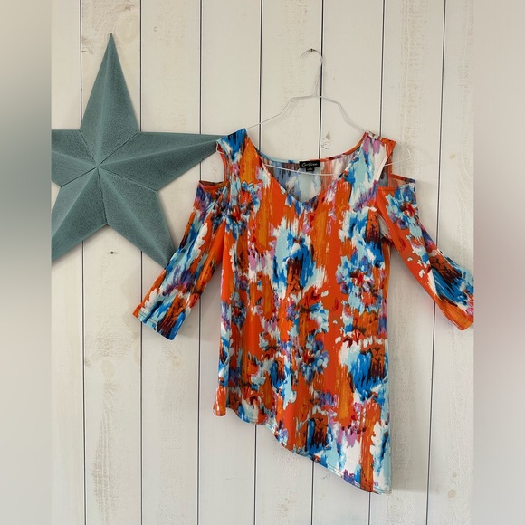 Asymmetrical Cold-Shoulder Blouse - Picture 2 of 5